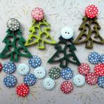 50x 12mm Teal Spotty Christmas Buttons